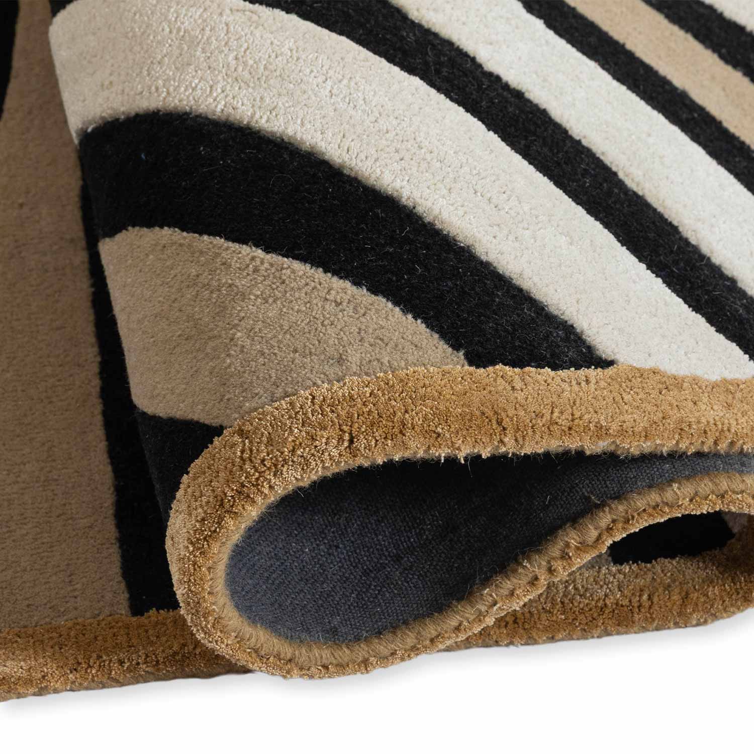 Chakli Hand Tufted Woollen And Viscose Rug