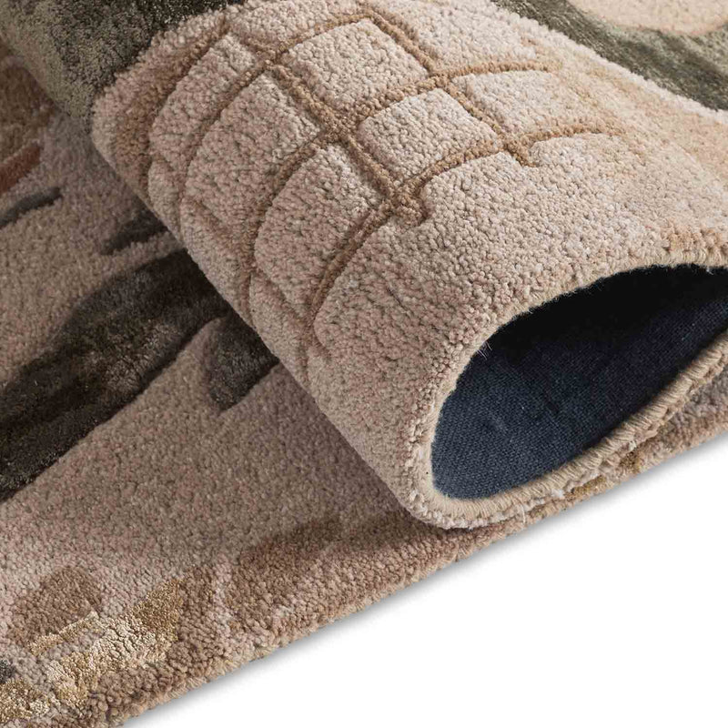 Petalé

 Hand Tufted Woollen And Viscose Rug