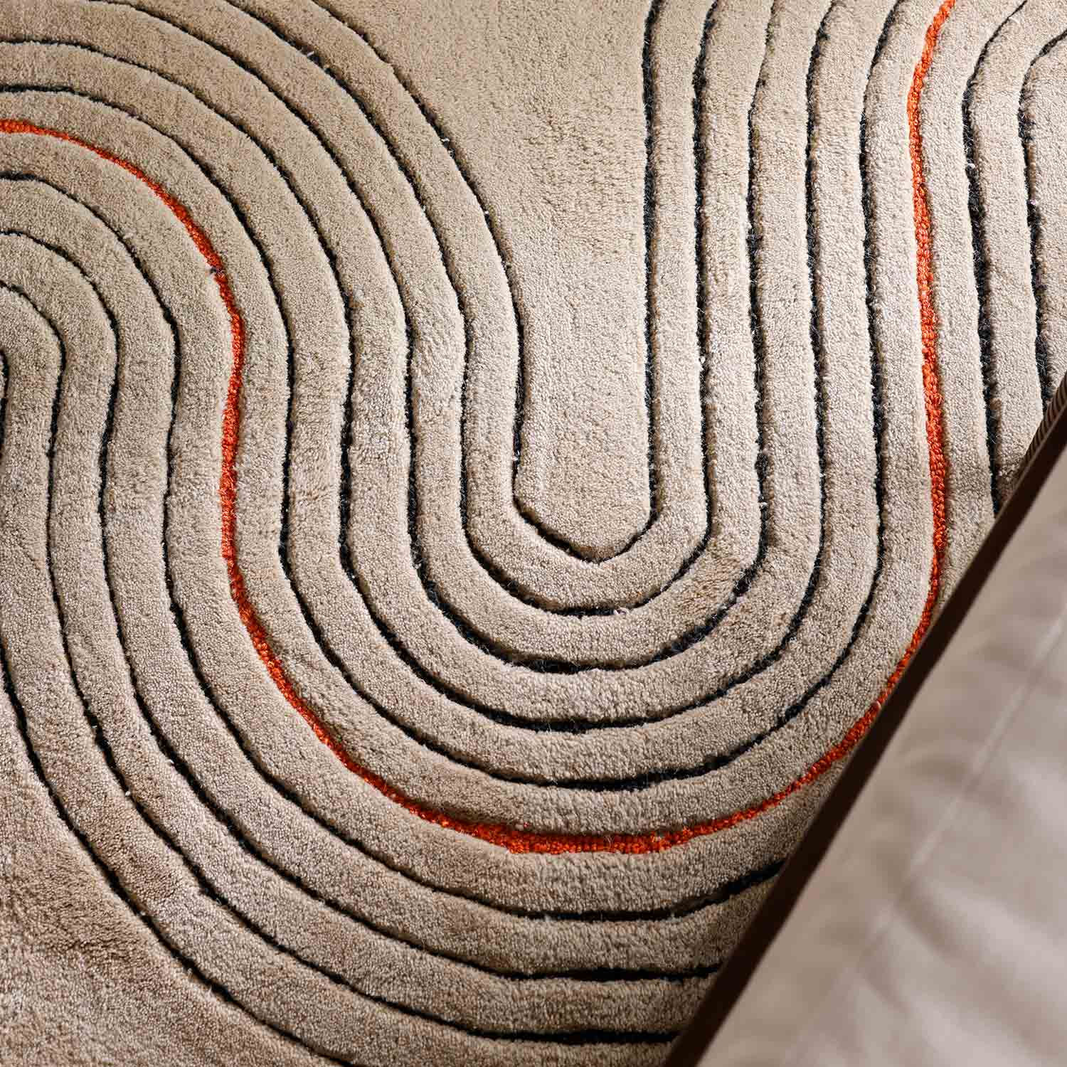 Dendera Hand Tufted Woollen And Viscose Rug