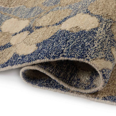 Florana Hand Knotted Woollen And Silk Rug By Mariella Ienna
