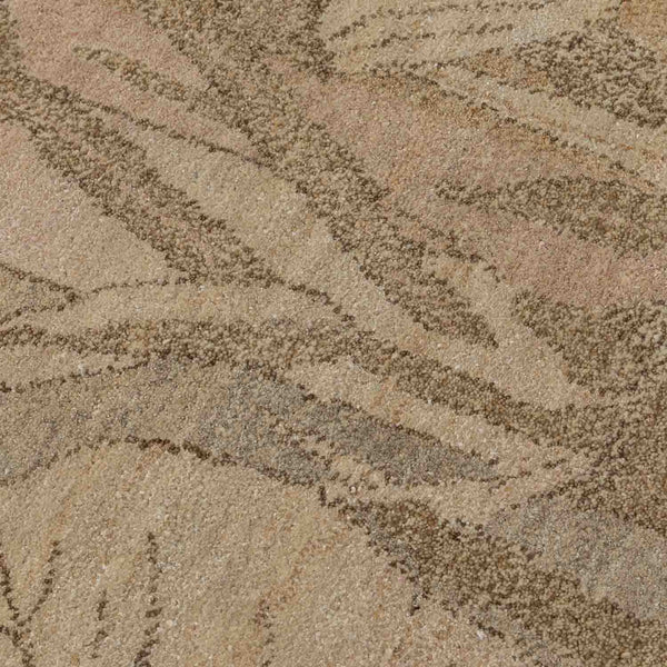 Oliva Hand Knotted Woollen And Silk Rug By Mariella Ienna