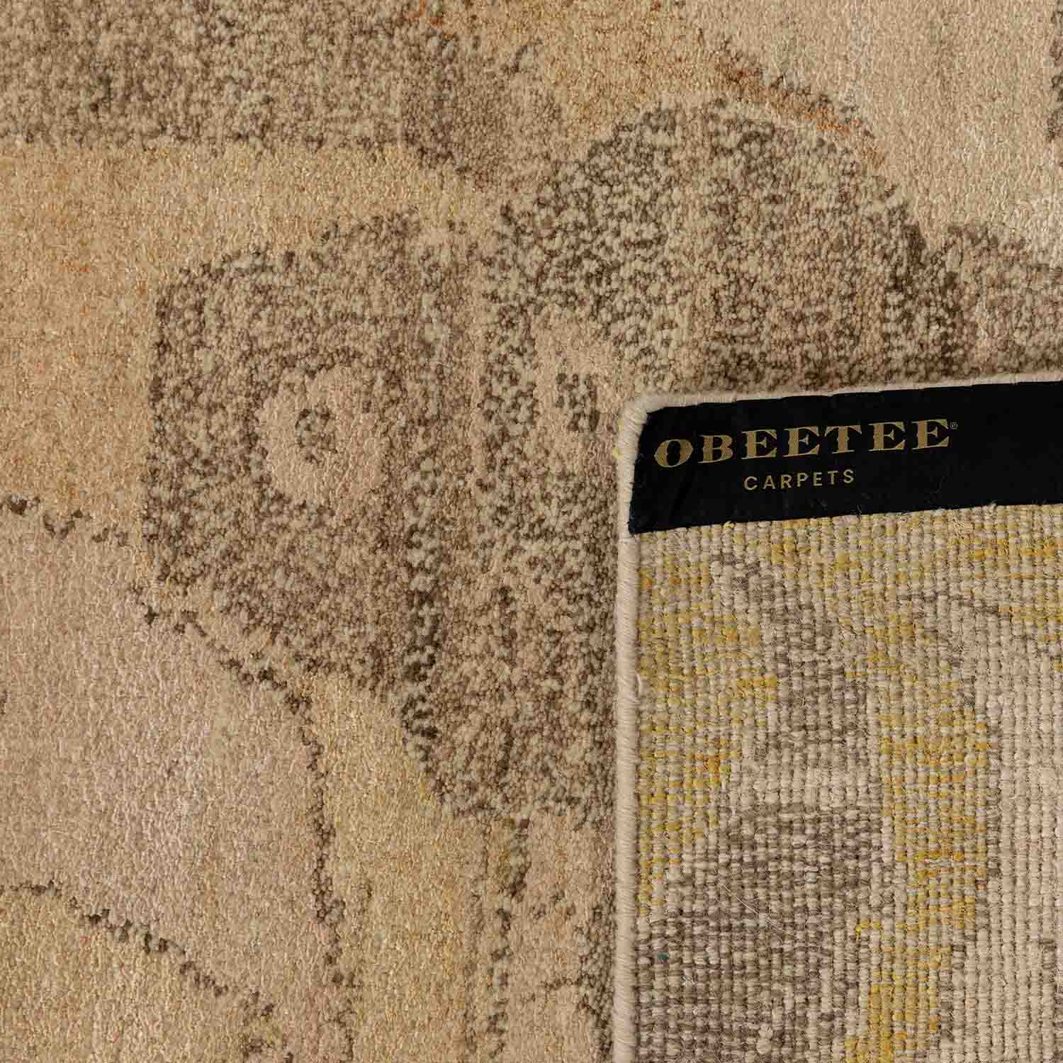 Astrana Hand Knotted Woollen And Silk Rug By Mariella Ienna