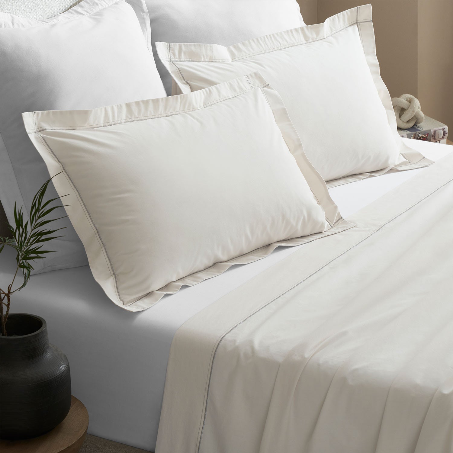 Iris Cotton Percale Bedsheet Set