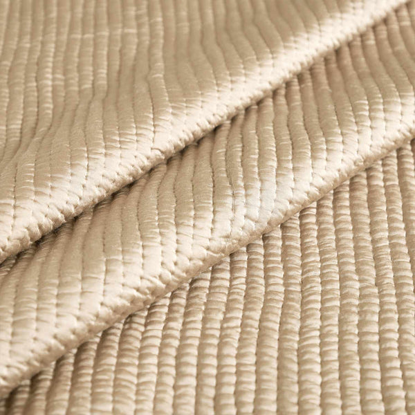 Lily Vegan Silk Handquilted Bed Cover Set