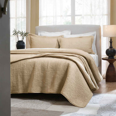 Lily Vegan Silk Handquilted Bed Cover Set