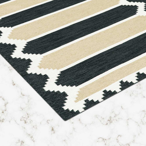 Sand Whitem Hand Woven Polyester Dhurrie