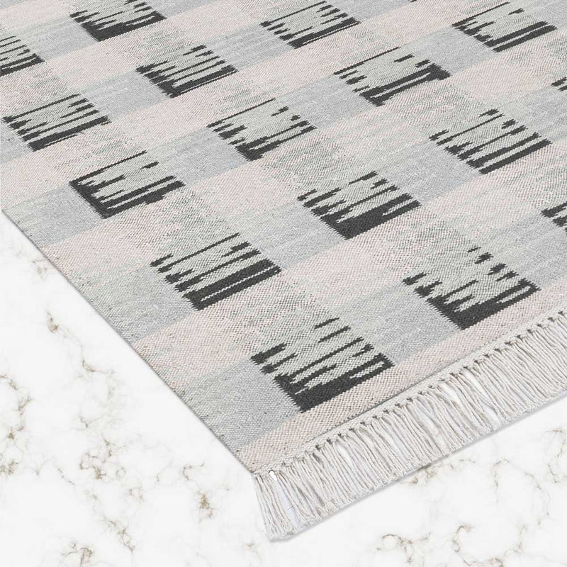Mia Hand Woven Woollen Dhurrie