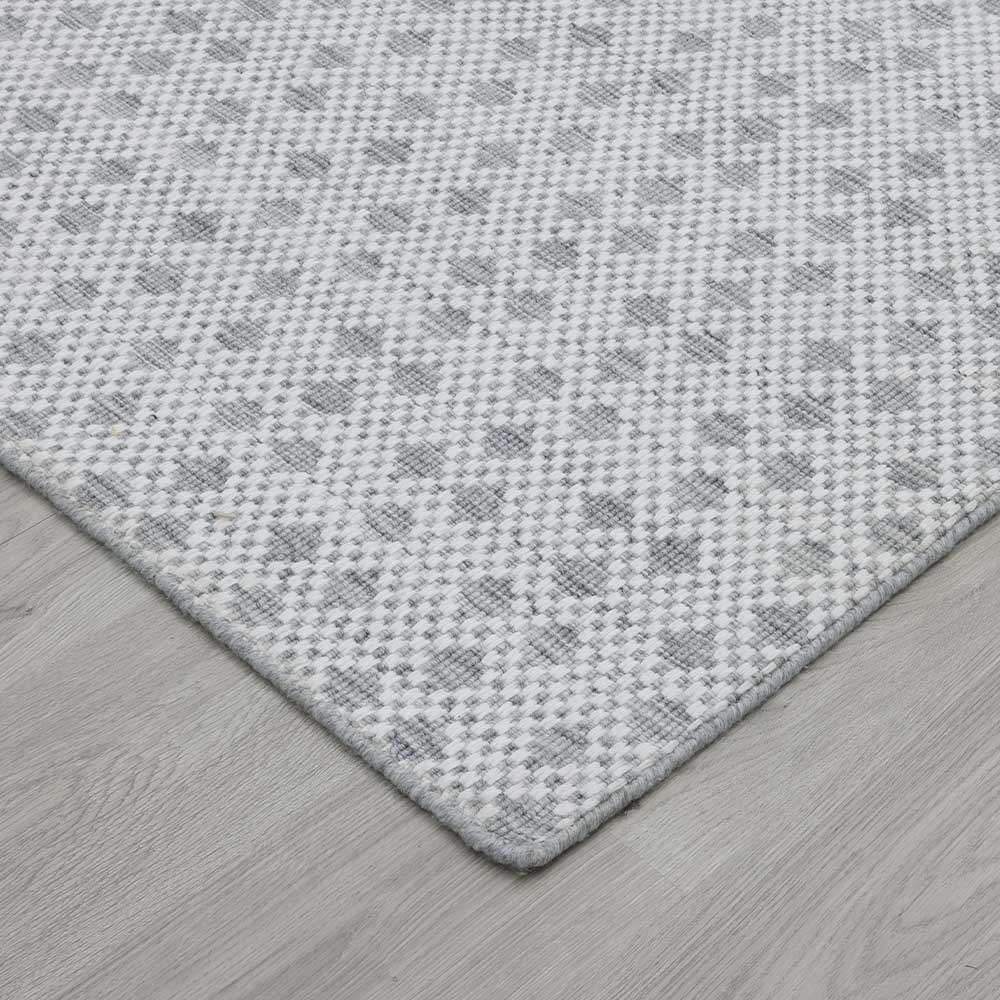 Varfi Hand Loom Recycled Polyester Rug