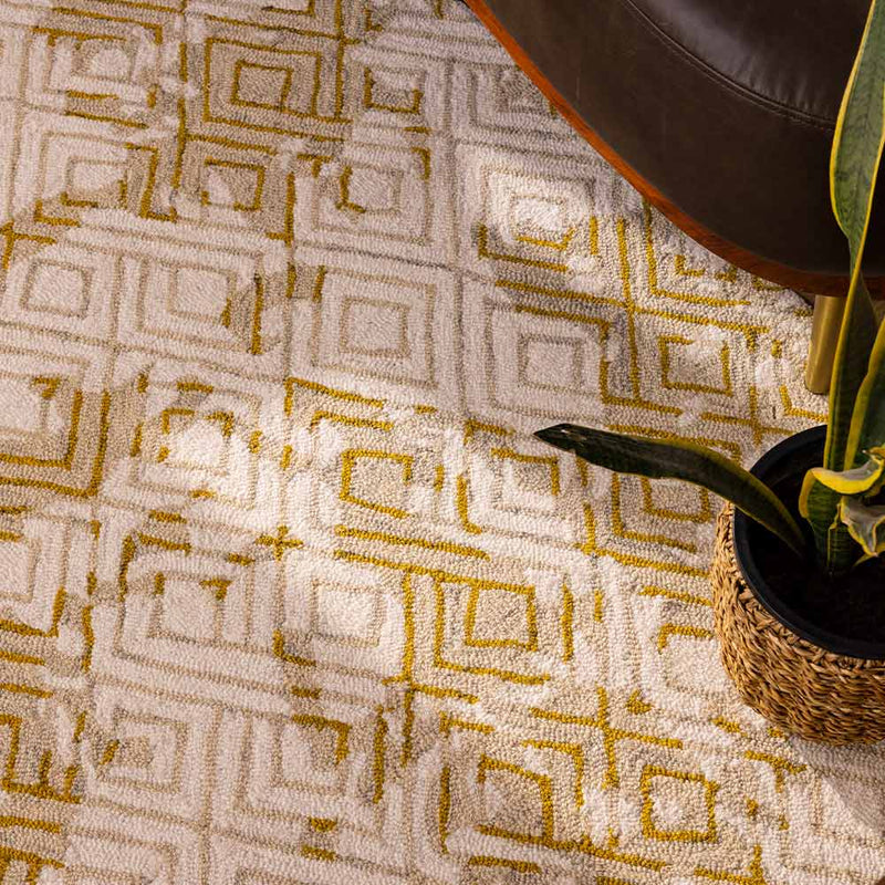 Lucent Hand Tufted Woollen Rug