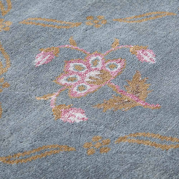 Naaz Hand Knotted Woollen Rug