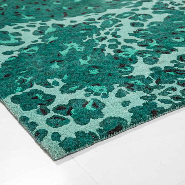 Leopard Love-N Hand Tufted Woollen and Viscose Rug By Matthew Williamson