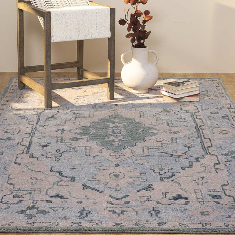 Heriz Hand Tufted Woollen and Sustainable Polyester Rug
