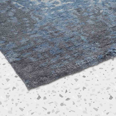 Veil Hand Knotted Wool and Viscose Yarn Rug