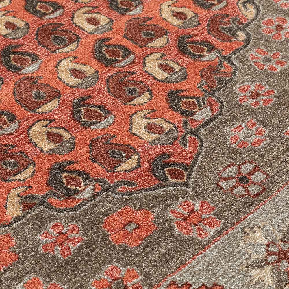 Janat Hand Tufted Woollen and Viscose Rug